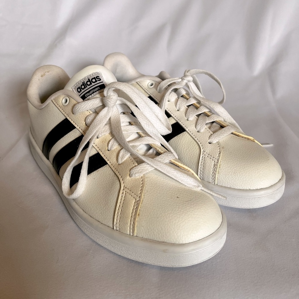 Size 9 - adidas Court Base Cloud White
